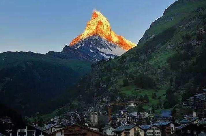 阿尔卑斯山在哪个国家境内（阿尔卑斯山最高峰有多高）