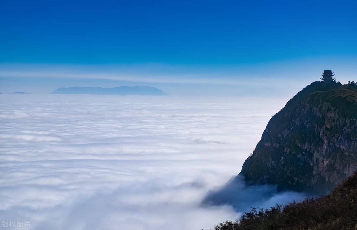 峨眉山位于我国哪个省份（天下第一奇山—峨眉山）