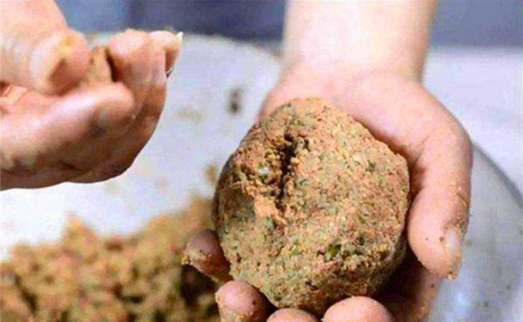 钓鲤鱼调漂的正确方法调几目(野钓鲤鱼的最佳调漂方法)