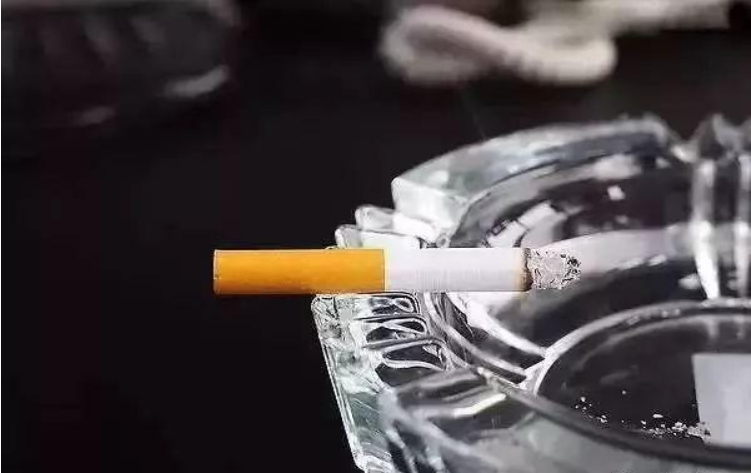 烟头中心温度可达多少度（烟头的危害有多大）