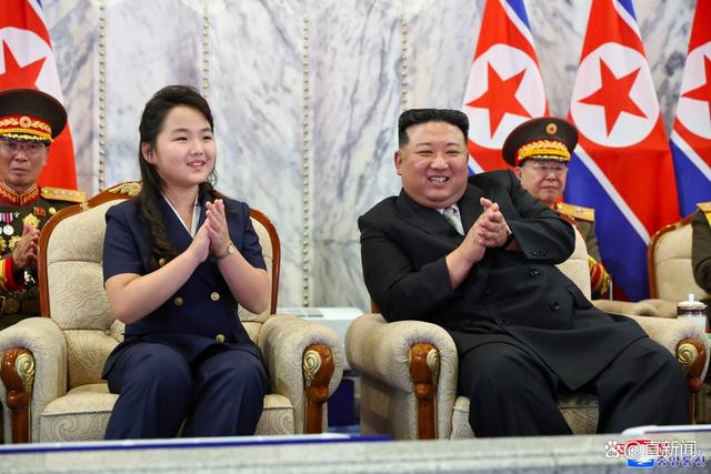 金正恩女儿再次公开露面（中国和俄罗斯驻朝外交代表也应邀出席）